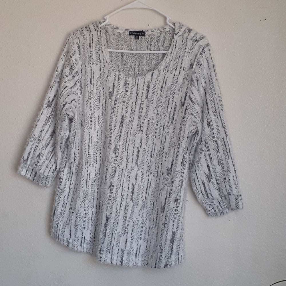 Chanses R furry L sweater black and silver